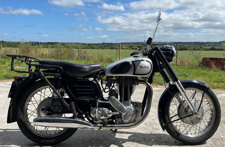 1958 Norton Model 19S