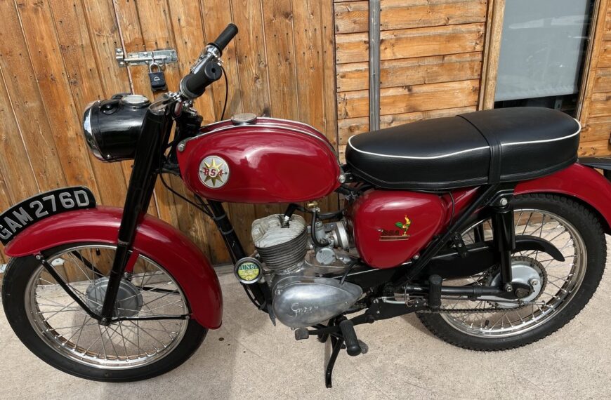 1966 BSA Bantam D7 Super Deluxe