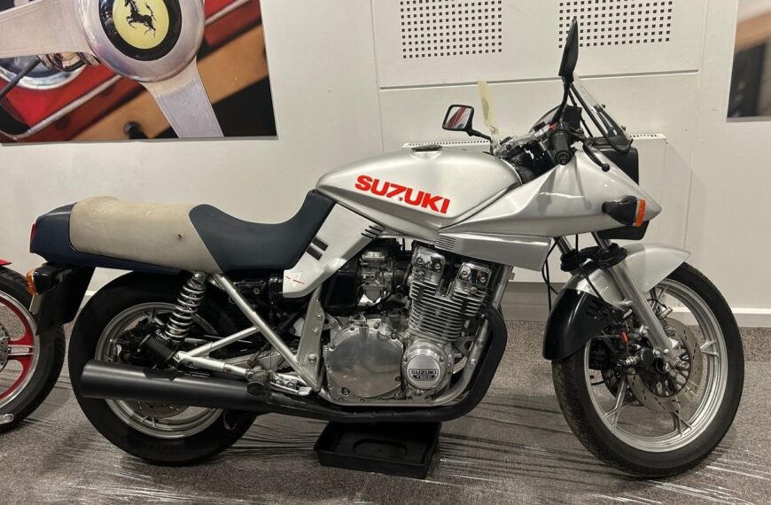 1982 Suzuki GSX1100SZ Katana – £5,175