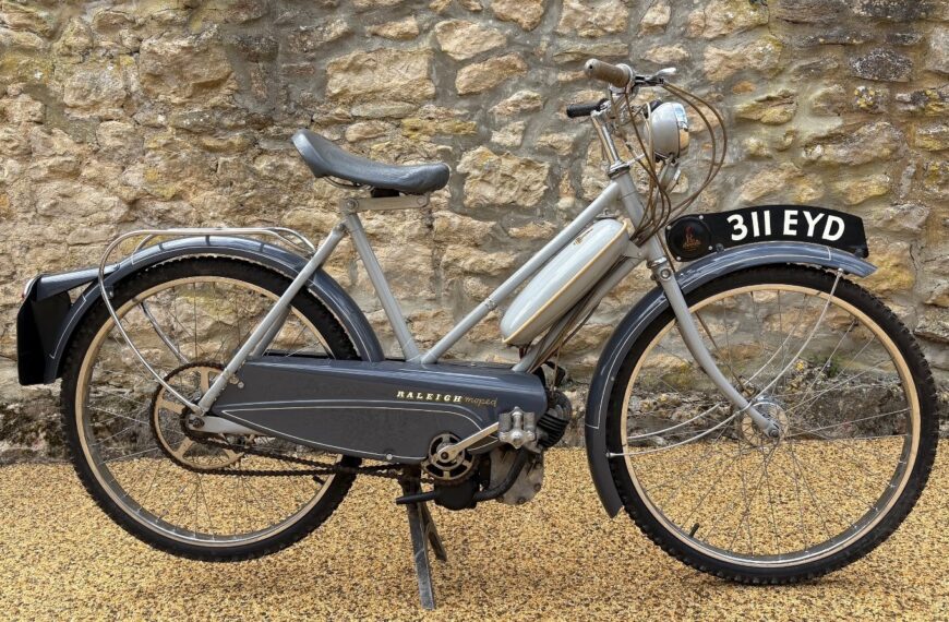 1959 Raleigh RM1 moped