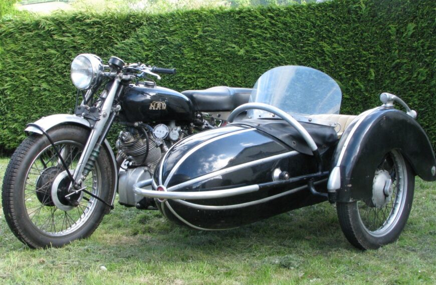 1950 Vincent Rapide with Steib sidecar